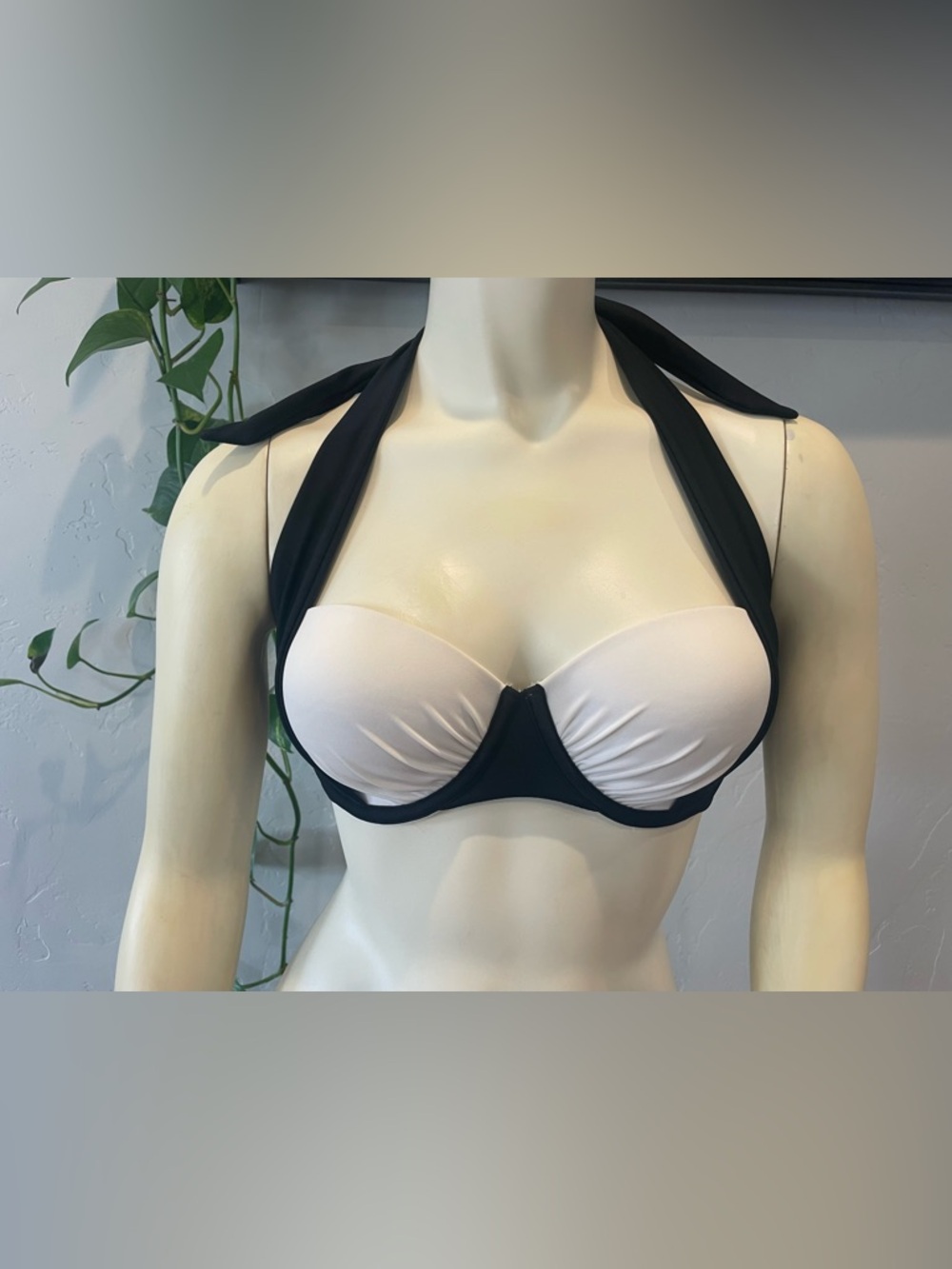 New VS Two-Tone Black and White Halter Bikini Top 32 C and 32 D